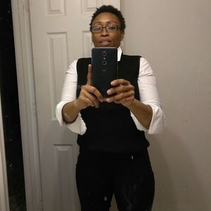 Meet your Posher, Carla